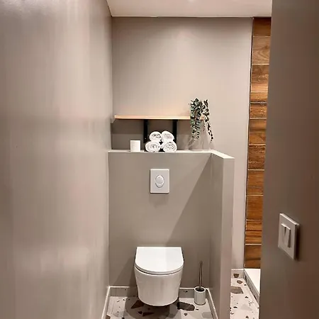 Au Coeur De Hyeres, Ideal Pour Les Couples ! * Йер