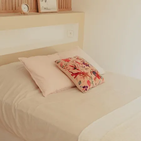 Au Coeur De Hyeres, Ideal Pour Les Couples !