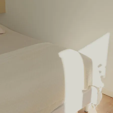 Апартаменты Au Coeur De Hyeres, Ideal Pour Les Couples ! *