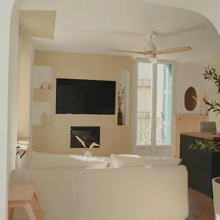 Апартаменты Au Coeur De Hyeres, Ideal Pour Les Couples !