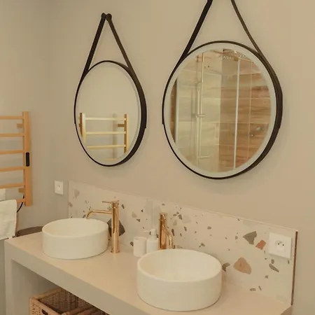 Au Coeur De Hyeres, Ideal Pour Les Couples ! * Йер