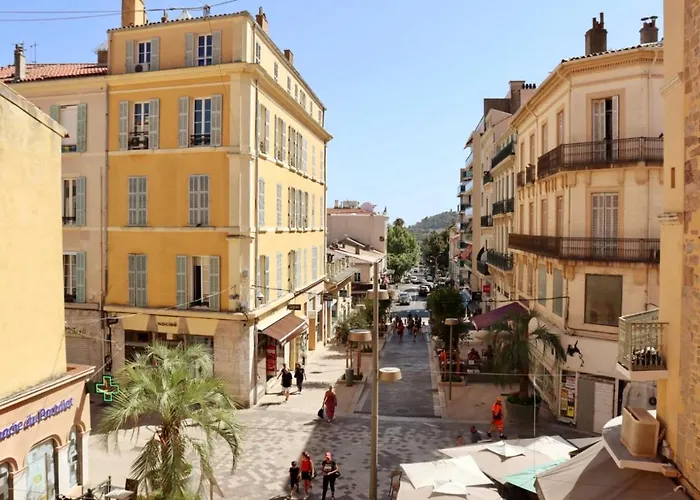 Appartement Au Coeur De Hyeres, Ideal Pour Les Couples ! *